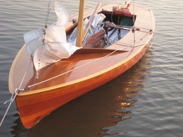 Revolutionise the restoration process: epoxy use in wooden boat repair