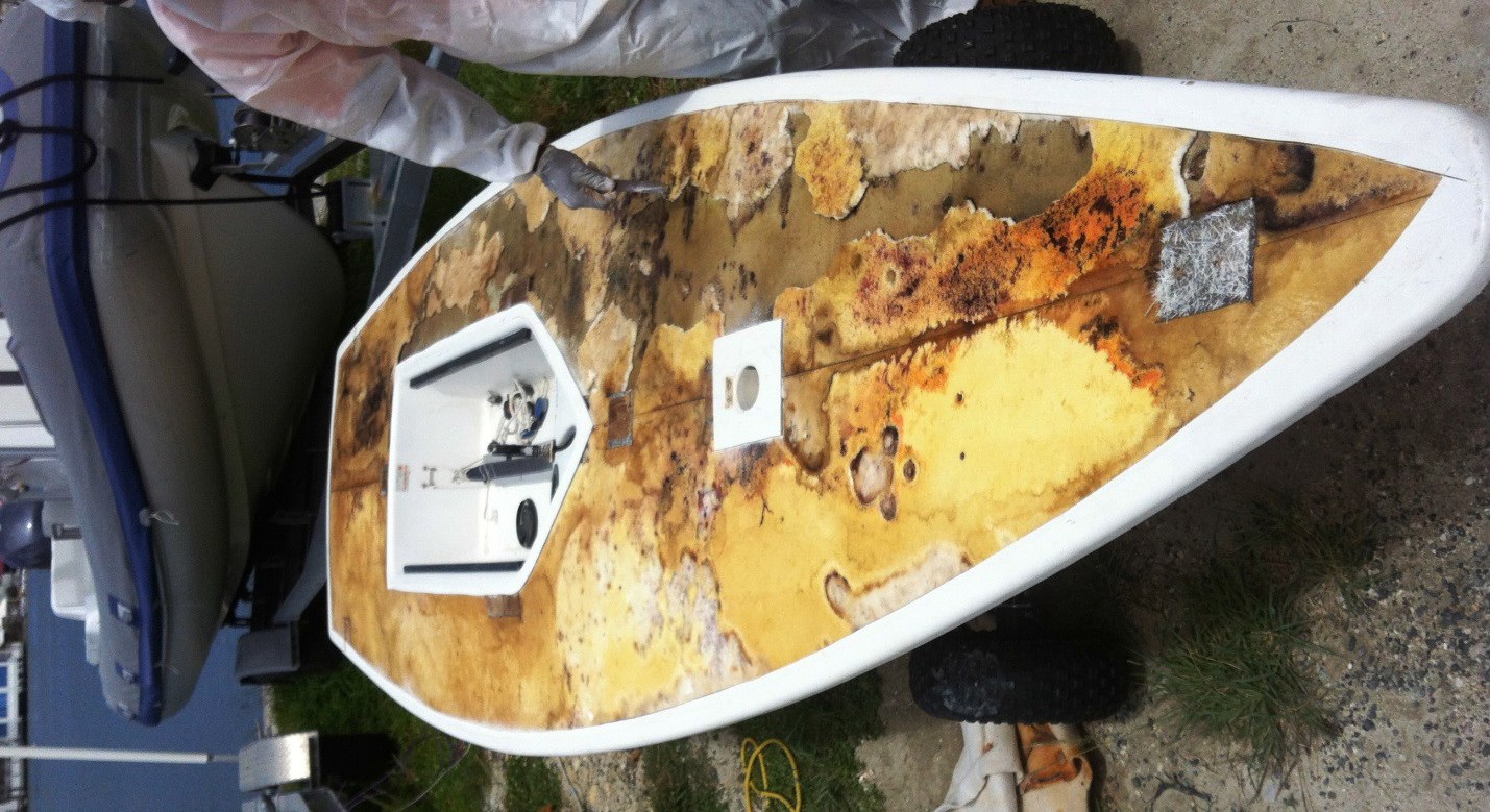Fibreglass boat repair – restoring a honeycomb core
