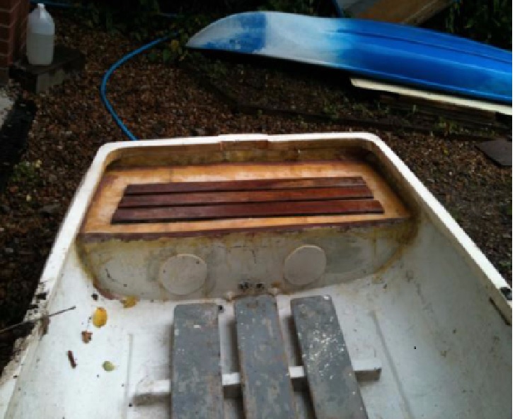 Repairing a buoyancy tank with WEST SYSTEM epoxy
