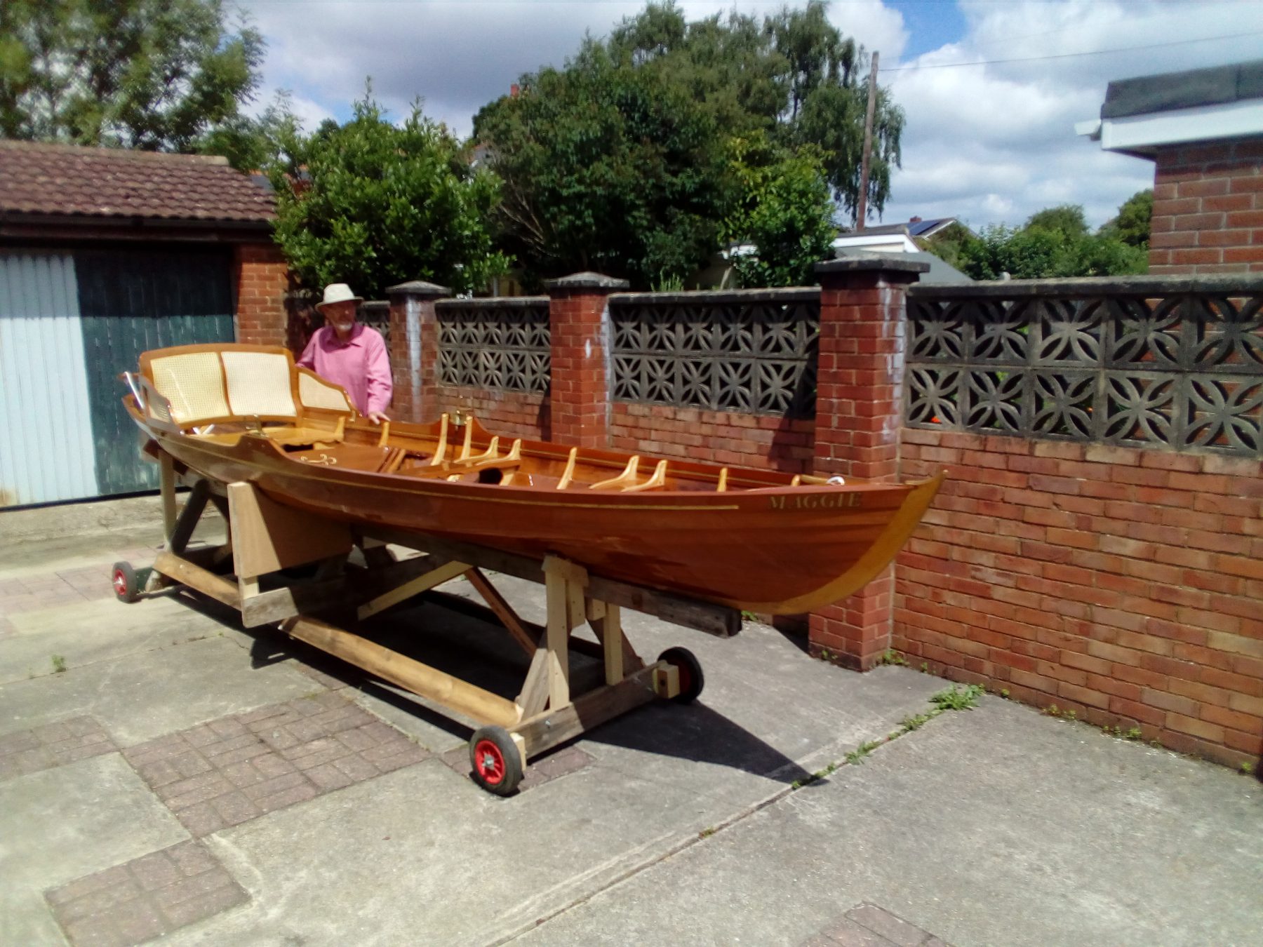 My Project: a complete restoration of a badly damaged Thames Rowing Skiff By Dave Webb