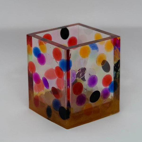  A colourful pot made with the best clear casting epoxy resin
