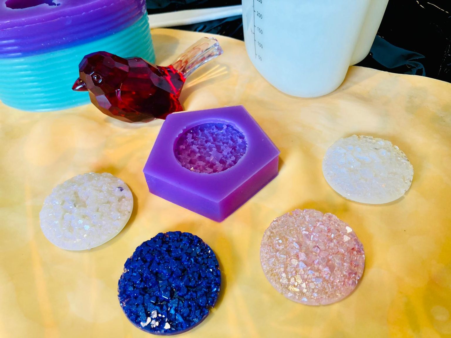 looking-to-start-with-resin-art-a-beginner-s-guide-epoxycraft